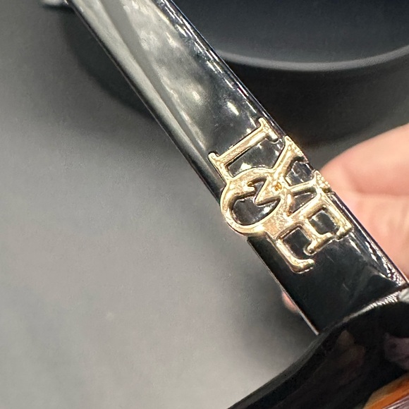 NWOT Moschino Black Sunglasses retail $148 - Picture 8 of 11